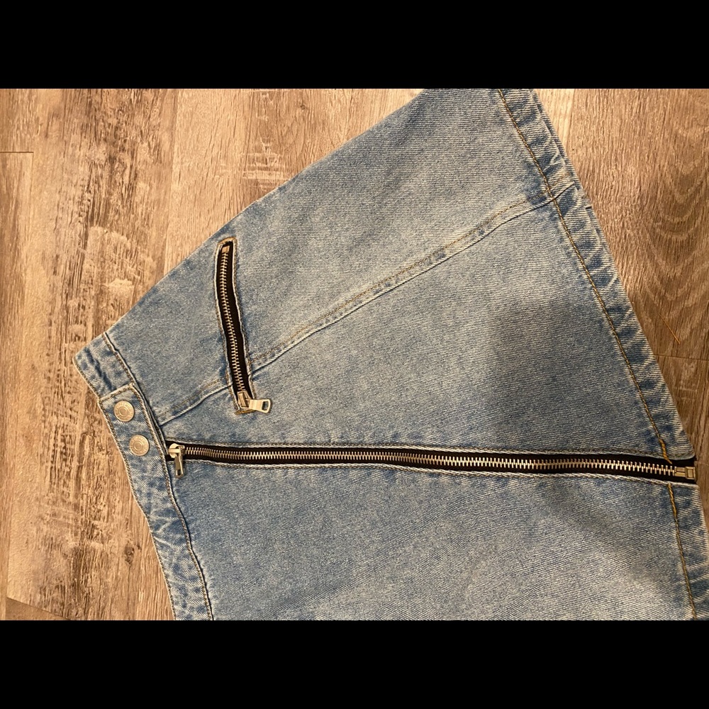 ✨Forever 21 Denim Skirt - Picture 4 of 5